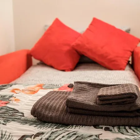 Cozy House * פארמה